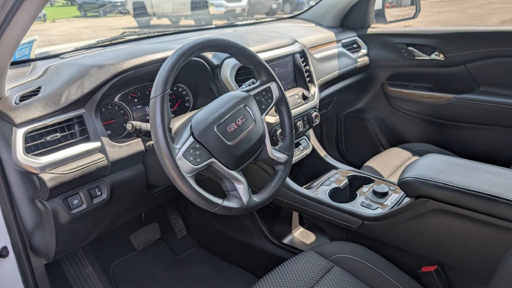 Used 2023 GMC Acadia SLE w/ Driver Convenience Package AWD/4WD image 7