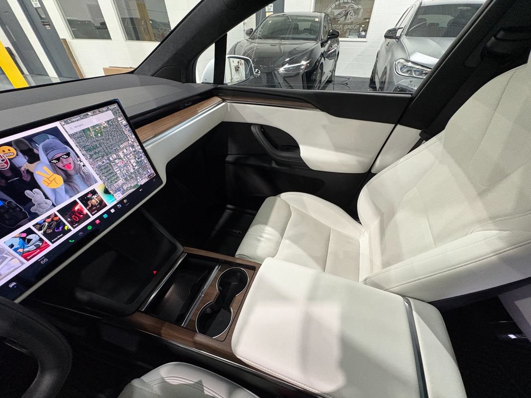 Used 2023 Tesla Model X AWD/4WD image 26