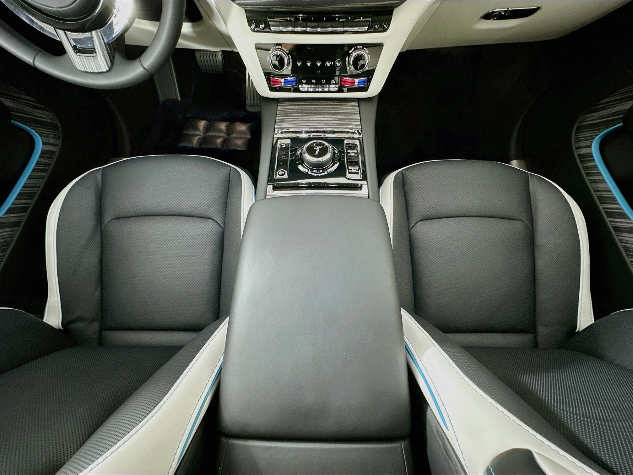 New 2026 Rolls-Royce Spectre w/ Spectre Enhancement Package AWD/4WD image 22