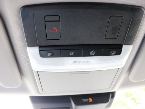 Used 2024 Mitsubishi Outlander FWD image 51