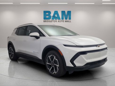 New 2026 Chevrolet Equinox EV LT image 1