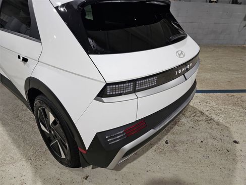 New 2026 Hyundai Ioniq 5 SEL image 36