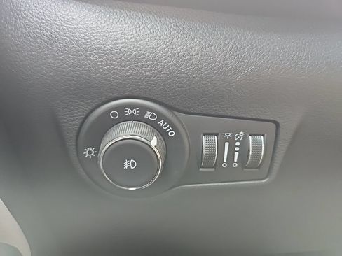 Used 2023 Jeep Compass Limited AWD/4WD image 20