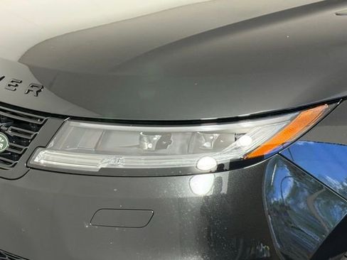 Used 2026 Land Rover Range Rover Sport SE AWD/4WD image 12