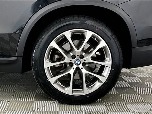 Used 2024 BMW X5 xDrive40i image 8