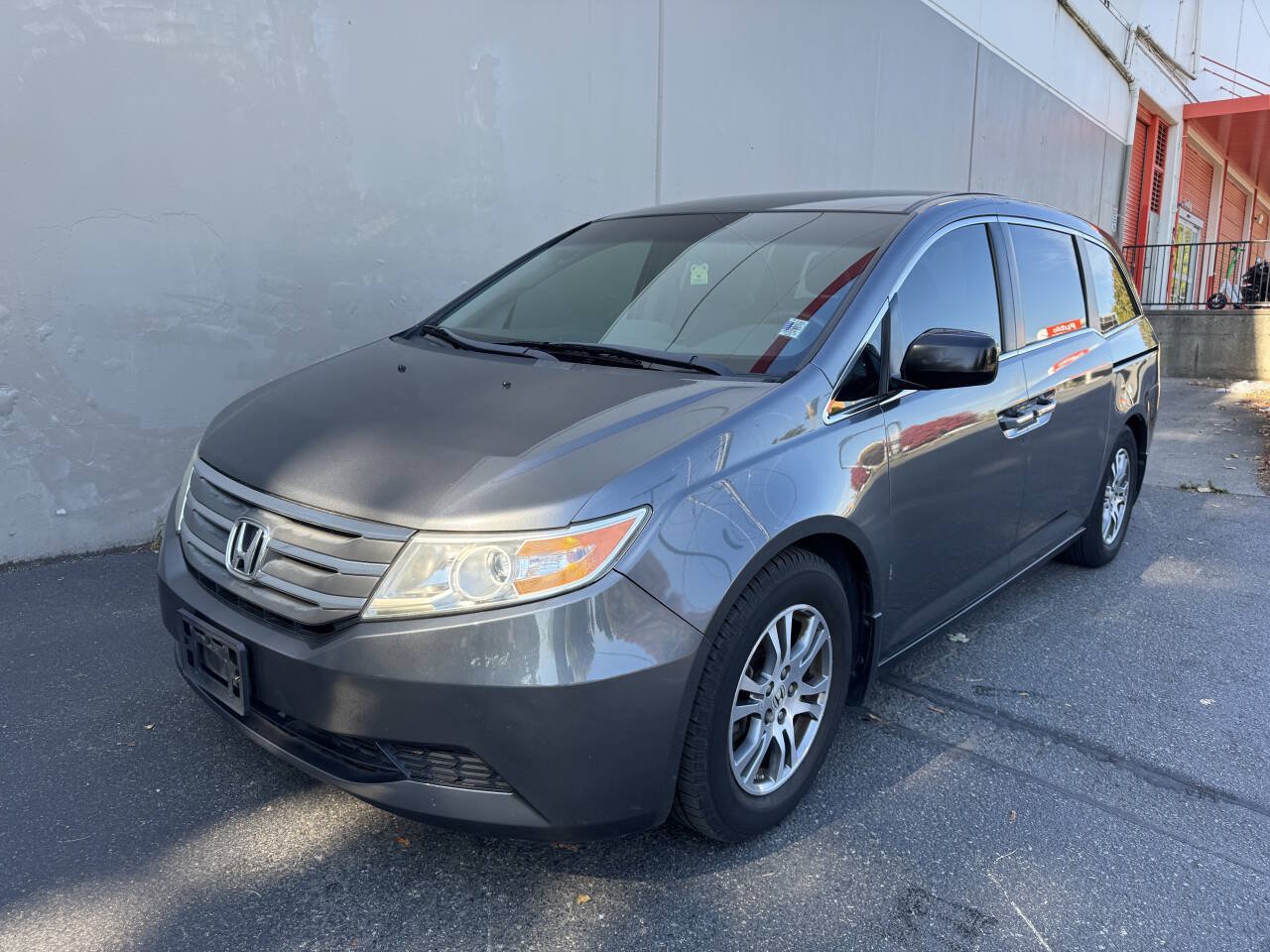 Used 2013 Honda Odyssey EX image 2