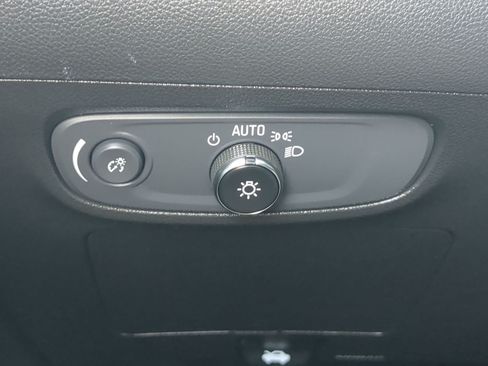 Used 2024 Buick Encore GX Sport Touring AWD/4WD image 25