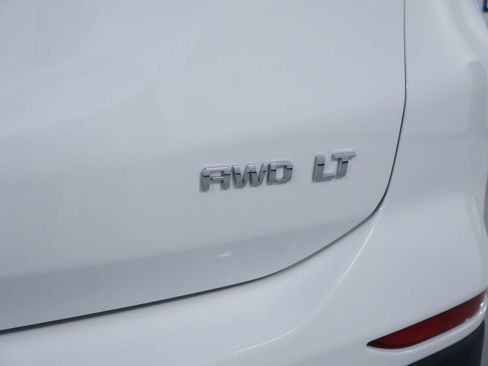 Used 2024 Chevrolet Equinox LT image 11