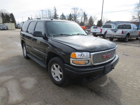Used 2004 GMC Yukon Denali image 7