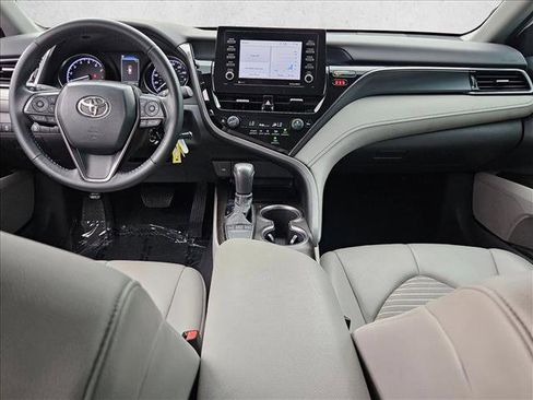 Used 2023 Toyota Camry SE FWD image 16