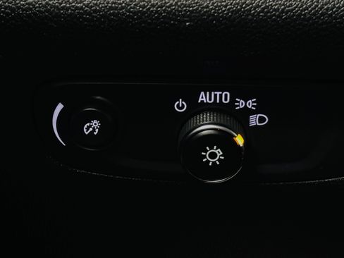 Used 2023 Chevrolet Traverse Premier w/ Redline Edition FWD image 44