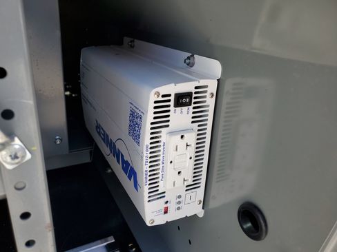 Used 2020 Ford Transit Connect XL image 37