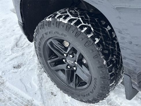 Used 2021 Chevrolet Silverado 1500 LT Trail Boss w/ Convenience Package II image 17