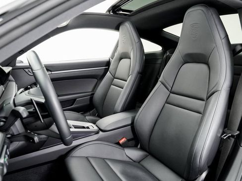 Certified 2025 Porsche 911 Carrera image 5