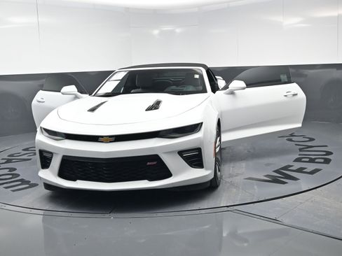 Used 2016 Chevrolet Camaro SS image 22
