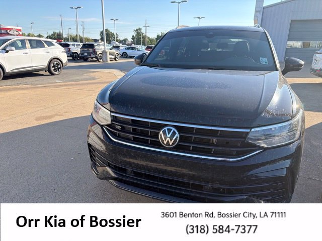 Used 2024 Volkswagen Tiguan SE R-Line w/ MDO Package, Three-Row FWD image 2