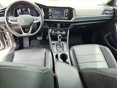 Used 2023 Volkswagen Jetta SE FWD image 8