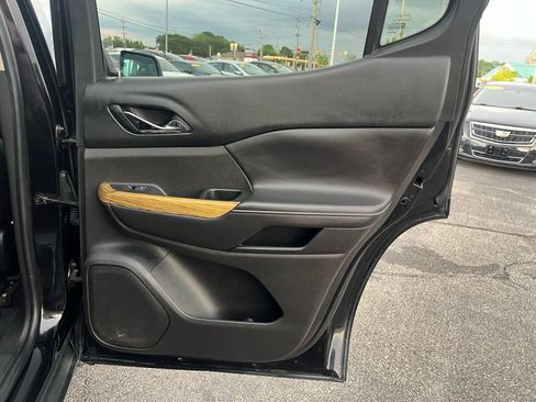 Used 2017 GMC Acadia Denali image 38