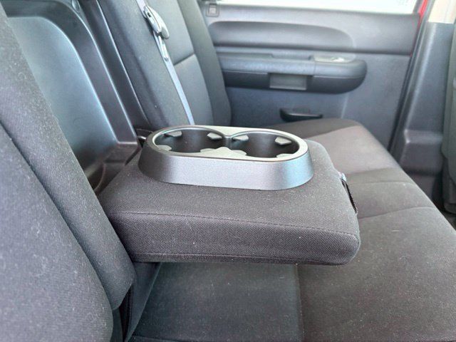 Used 2011 Chevrolet Silverado 2500 LT w/ Interior Plus Package AWD/4WD image 18