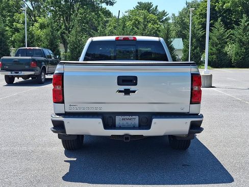 Used 2018 Chevrolet Silverado 1500 LT w/ All Star Edition AWD/4WD image 5
