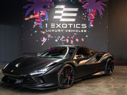 Used 2020 Ferrari F8 Tributo RWD image 3