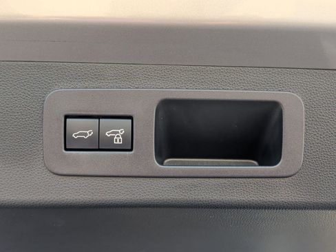 Used 2023 Lexus LX 600 4WD w/ Interior Upgrade Package image 28