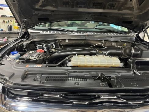 Used 2024 Ford Expedition Limited image 24