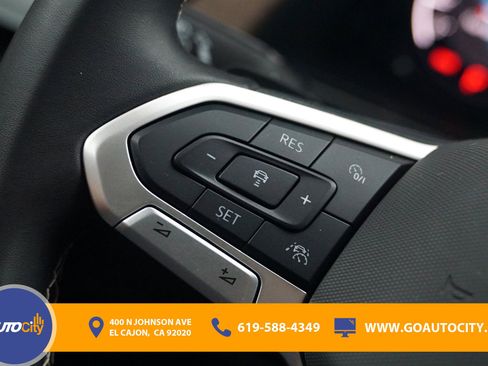 Used 2024 Volkswagen Atlas SE image 21