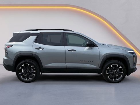 New 2026 Chevrolet Equinox RS FWD image 2