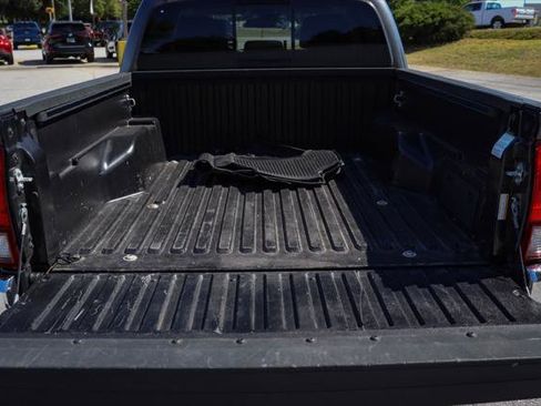 Certified 2021 Toyota Tacoma SR5 image 6