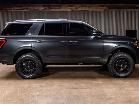 Used 2024 Ford Expedition Timberline image 11