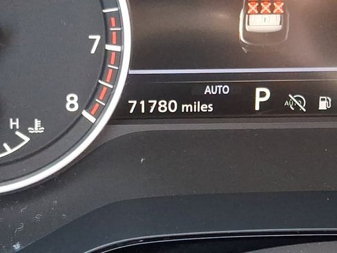 Used 2022 Nissan Pathfinder SL AWD/4WD image 20