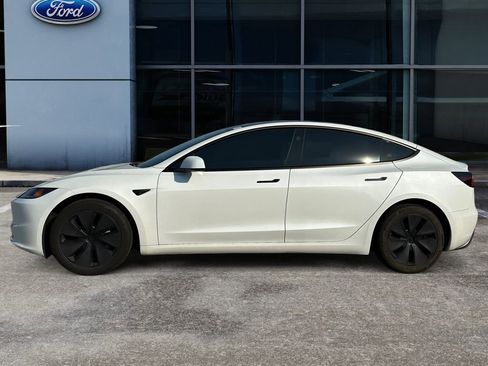 Used 2024 Tesla Model 3 Standard Range RWD image 7