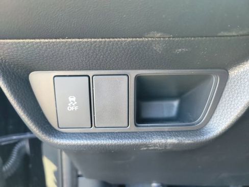 New 2026 Honda HR-V LX image 18