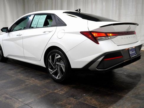 Certified 2025 Hyundai Elantra Sport image 8