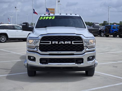 Used 2024 RAM 3500 Big Horn AWD/4WD image 3