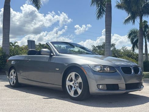 Used 2010 BMW 328i Convertible w/ Premium Pkg RWD image 2