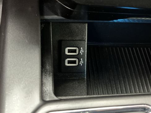 Used 2019 Ford F150 XLT w/ Equipment Group 302A Luxury AWD/4WD image 24