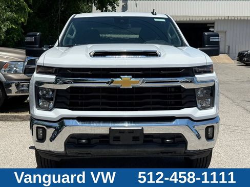 Used 2025 Chevrolet Silverado 2500 LT w/ Convenience Package AWD/4WD image 9