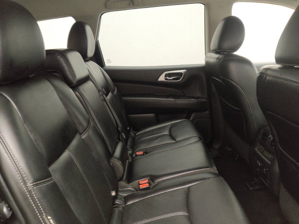 Used 2020 Nissan Pathfinder SL FWD image 19