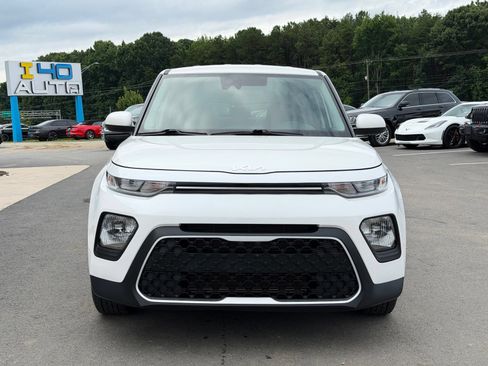 Used 2022 Kia Soul LX w/ Technology Package FWD image 2