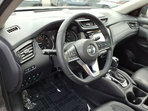 Used 2019 Nissan Rogue SL w/ Premium Package AWD/4WD image 17