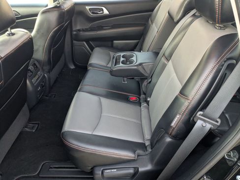 Used 2020 Nissan Pathfinder SL image 27