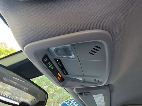 Used 2022 Chevrolet Malibu LT image 22