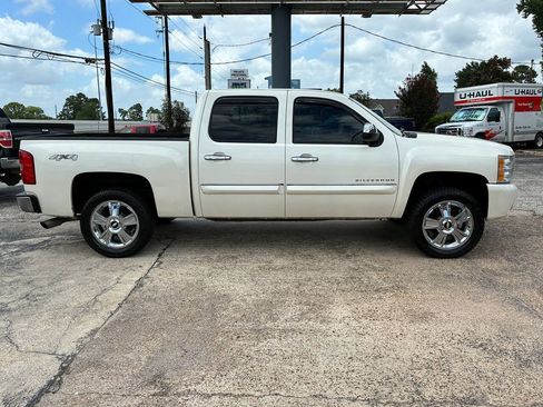 Used 2013 Chevrolet Silverado 1500 LTZ w/ LTZ White Diamond Edition AWD/4WD image 7