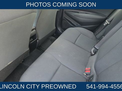 Used 2022 Toyota Corolla LE image 11