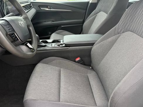 Used 2025 Toyota Camry LE FWD image 9