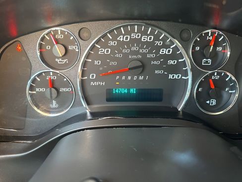 Used 2023 GMC Savana 2500 w/ Driver Convenience Package image 19