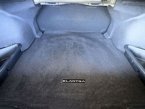 Used 2024 Hyundai Elantra SEL FWD image 25