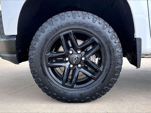 Used 2022 Chevrolet Silverado 1500 LT Trail Boss image 11